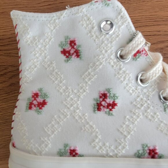 ⭐Converse Chuck Taylor Lift Rose Cross Stitch Sz 8 Women's Shoes Sneaker A13659C - Picture 11 of 11